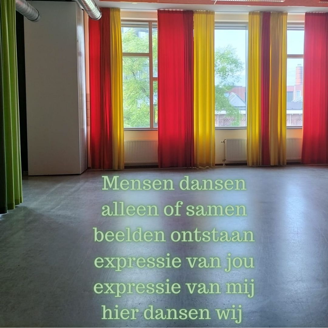 afbeelding van de danszaal met een gedicht