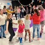 Feestcirkel met kinderen